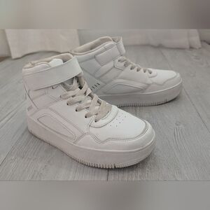 BERNESS Woman's Chunky Lace Up Sneaker Size 6